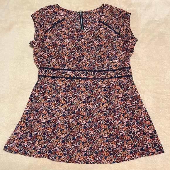 2-FOR-1 - Motherhood Maternity Tops - Picture 3 of 5